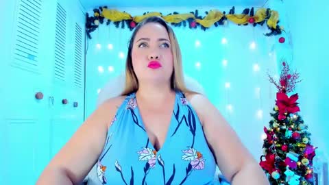 camilaa foxxx online show from December 16, 8:37 pm