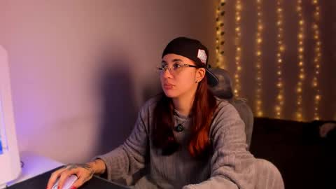 Snapshot of camilaalee chatting on October 28, 2:37 am CAMILAA LEE online show from October 28, 2:37 am