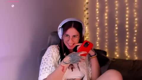 Snapshot of camilaalee chatting on November 9, 5:17 am CAMILAA LEE online show from November 9, 5:17 am