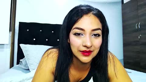 Camila online show from November 7, 2:00 am