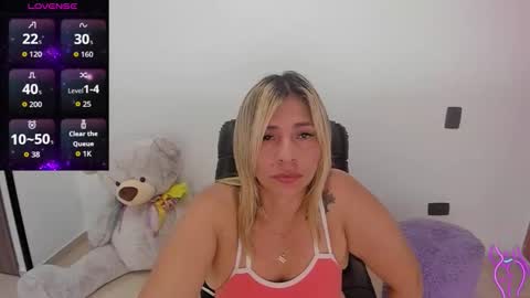 Snapshot of camilabliss chatting on November 26, 11:50 pm Camila online show from November 26, 11:50 pm