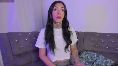 Snapshot of camilacoxx chatting on August 4, 4:59 am online show from August 4, 4:59 am