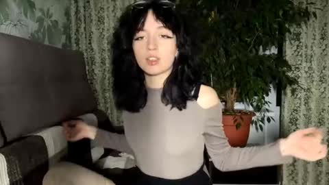 Snapshot of camilaligons chatting on December 16, 3:39 pm Reily online show from December 16, 3:39 pm