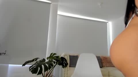 camila manzur online show from January 25, 3:20 pm