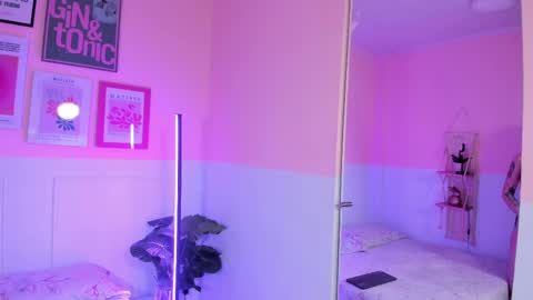 Camila  online show from September 18, 11:56 am