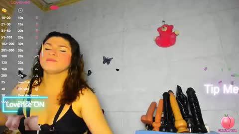 Snapshot of camilasexyhorny chatting on May 17, 12:52 am camilasexyhorny online show from May 17, 12:52 am