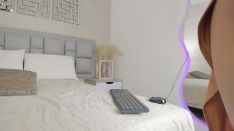 Snapshot of camile_carter chatting on February 25, 8:07 pm camile carter online show from February 25, 8:07 pm