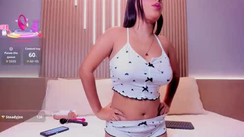 camile_cute online show from January 14, 8:47 pm