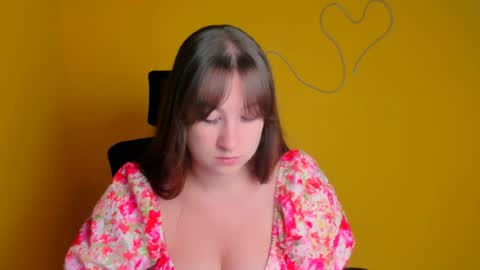 Snapshot of camilla_body chatting on June 27, 6:07 am Camilla online show from June 27, 6:07 am