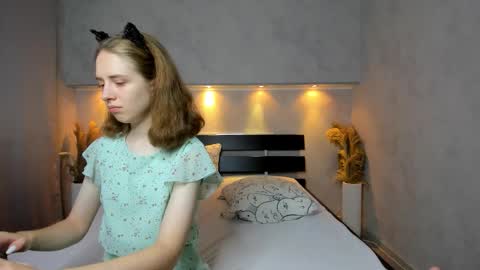 Camilla online show from September 26, 12:36 am