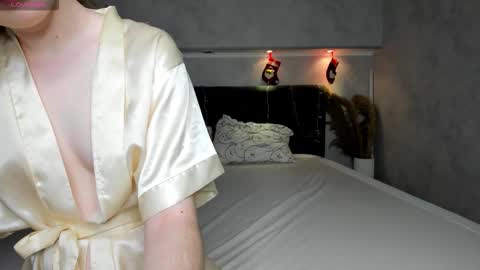 Camilla online show from December 14, 1:11 am