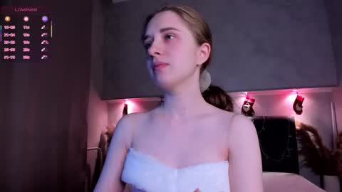 Snapshot of camilla_kelly chatting on January 14, 1:11 am Camilla online show from January 14, 1:11 am