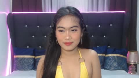 camilla_morena online show from November 24, 5:29 am