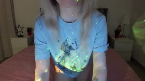 camilladreamer online show from March 6, 4:47 pm