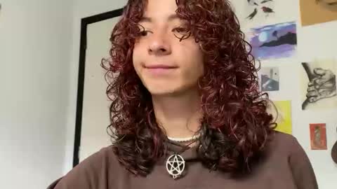 Snapshot of camille_delrey chatting on February 22, 5:00 pm Camille online show from February 22, 5:00 pm