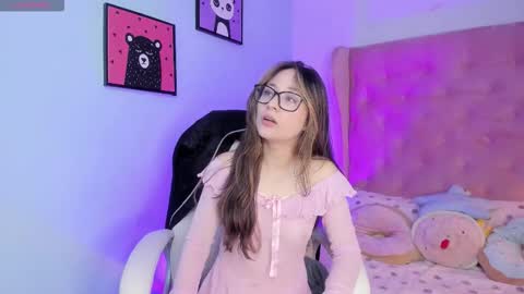 Snapshot of camille_eyes chatting on September 30, 12:32 pm camille online show from September 30, 12:32 pm