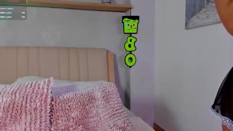 Camille Lynn online show from November 1, 12:45 am