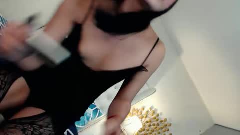 Snapshot of camillejoson chatting on April 19, 12:54 am camillejoson online show from April 19, 12:54 am