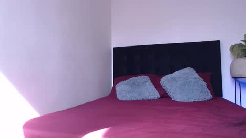 camilo_contre21 online show from February 4, 7:53 pm