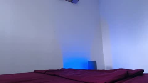 camilo_contre21 online show from March 17, 8:01 pm