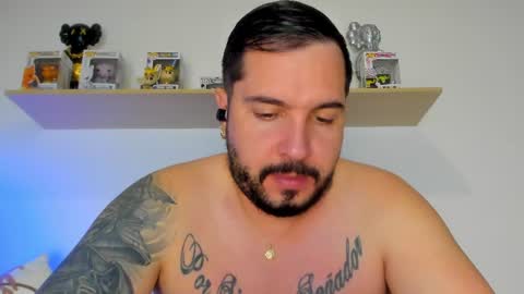 camilo_restrepo21 online show from June 16, 12:13 am