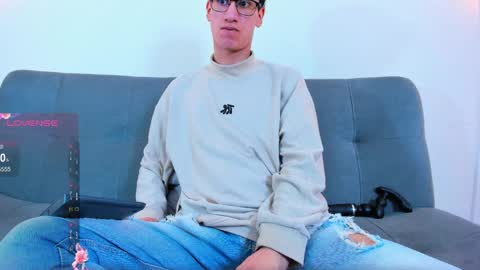 Camilo online show from April 2, 3:37 am