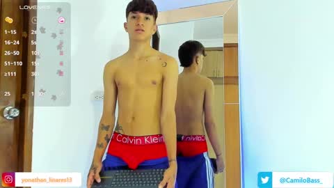 Snapshot of camilobass_ chatting on December 5, 1:03 am Camilo Bass online show from December 5, 1:03 am