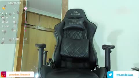 Snapshot of camilobass_ chatting on December 22, 8:25 pm Camilo Bass online show from December 22, 8:25 pm