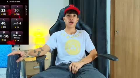 Snapshot of camilobass_ chatting on May 24, 12:59 am Camilo Bass online show from May 24, 12:59 am