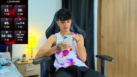 Snapshot of camilobass_ chatting on May 26, 1:12 am Camilo Bass online show from May 26, 1:12 am
