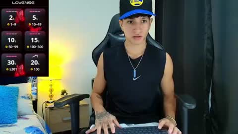 Snapshot of camilobass_ chatting on June 23, 2:09 am Camilo Bass online show from June 23, 2:09 am
