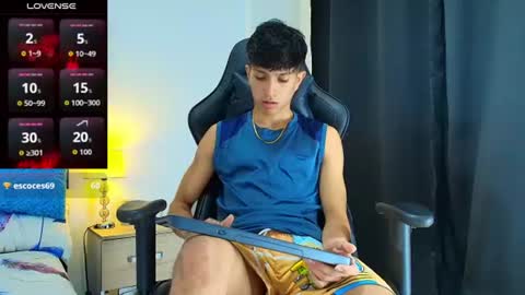 Snapshot of camilobass_ chatting on July 25, 1:15 am Camilo Bass online show from July 25, 1:15 am