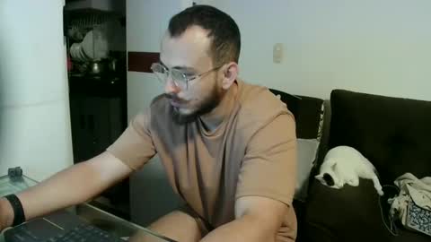 Snapshot of camiloex chatting on December 12, 3:10 am Camilo online show from December 12, 3:10 am