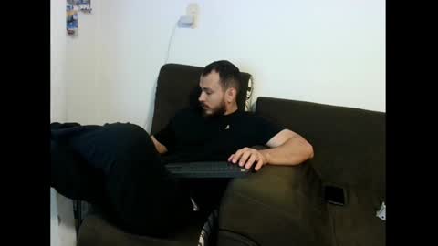 Snapshot of camiloex chatting on December 16, 1:53 am Camilo online show from December 16, 1:53 am