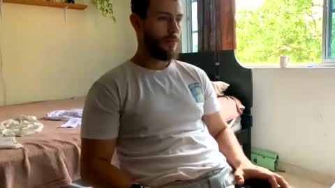 Snapshot of camiloex chatting on February 6, 9:38 pm Camilo online show from February 6, 9:38 pm