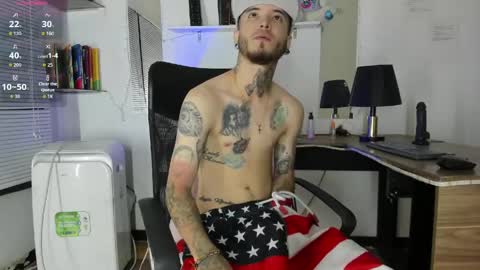 camiloherrera1 online show from May 28, 12:13 pm