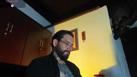 Snapshot of camilomayer chatting on February 9, 1:59 pm Camilo online show from February 9, 1:59 pm