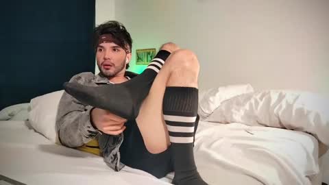 Snapshot of camilosaennz chatting on February 7, 6:35 am camilo online show from February 7, 6:35 am