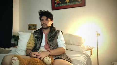 Snapshot of camilosaennz chatting on February 13, 10:44 am camilo online show from February 13, 10:44 am