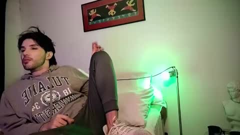 Snapshot of camilosaennz chatting on February 18, 6:48 am camilo online show from February 18, 6:48 am