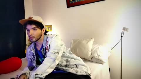 Snapshot of camilosaennz chatting on March 2, 1:58 am camilo online show from March 2, 1:58 am