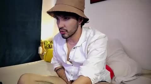 Snapshot of camilosaennz chatting on March 12, 2:56 pm camilo online show from March 12, 2:56 pm