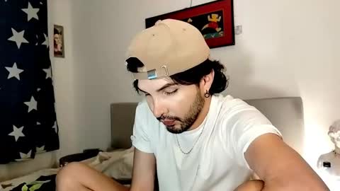 Snapshot of camilosaennz chatting on September 16, 2:01 am camilo online show from September 16, 2:01 am