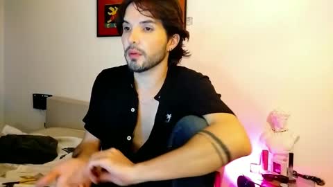 Snapshot of camilosaennz chatting on October 8, 2:42 am camilo online show from October 8, 2:42 am