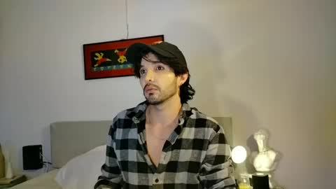 Snapshot of camilosaennz chatting on October 14, 1:17 am camilo online show from October 14, 1:17 am