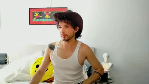 Snapshot of camilosaennz chatting on October 14, 7:14 pm camilo online show from October 14, 7:14 pm