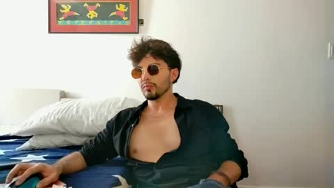 Snapshot of camilosaennz chatting on November 11, 7:03 pm camilo online show from November 11, 7:03 pm