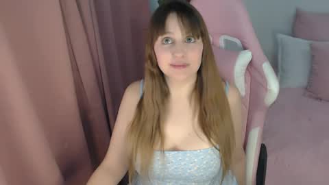  Nicole   online show from April 4, 6:22 am