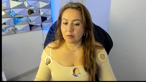 camixxx_m online show from January 9, 2:09 pm