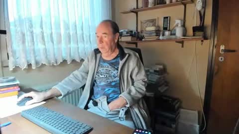 Snapshot of cammee chatting on December 29, 8:00 am Cammee online show from December 29, 8:00 am